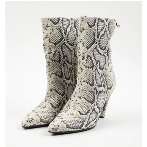 New Longchamp Python Print Leather Heel  Ankle Boots Sz EU 40 $890 - Picture 1 of 5